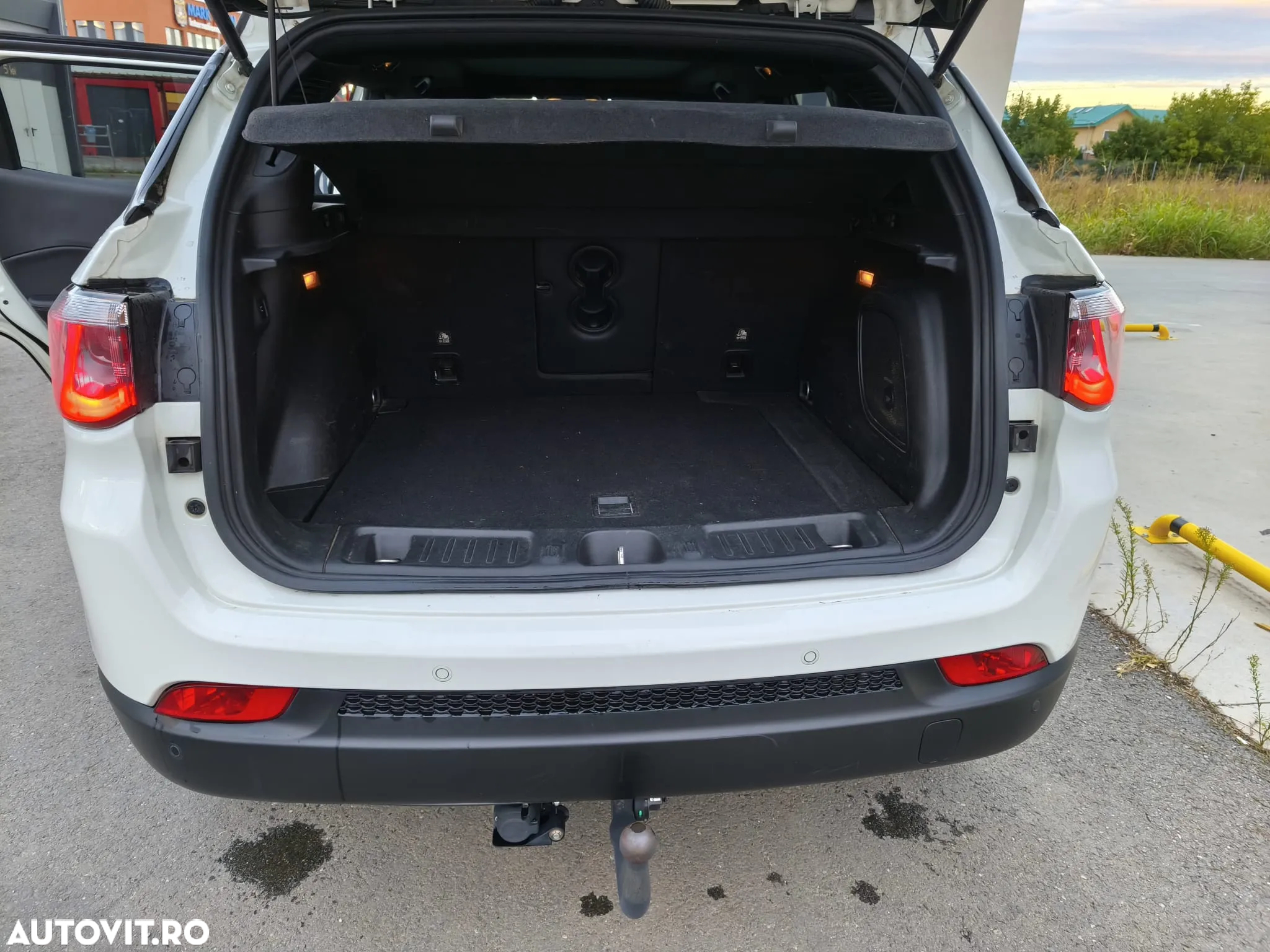 Jeep Compass - 14