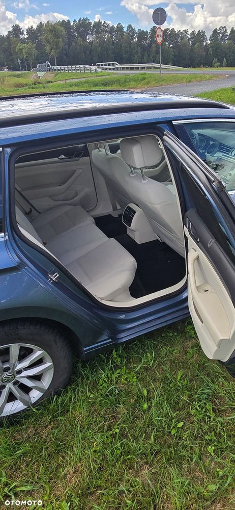 Volkswagen Passat 2.0 TDI SCR Comfortline - 14