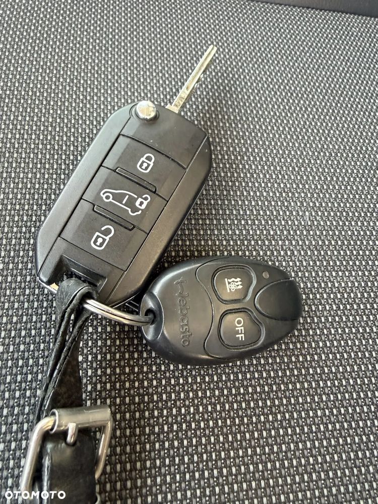 Opel Vivaro C L3H1 long xenon webasto bogate wyposażenie - 21