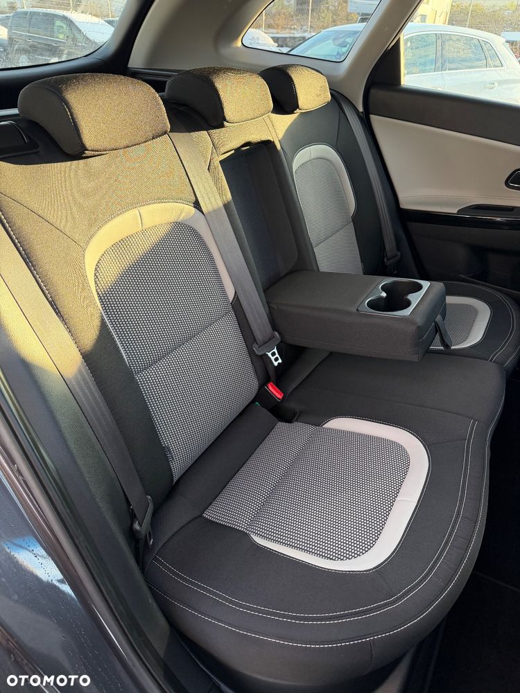 Kia Ceed 1.6 GDI DCT Platinum Edition - 27