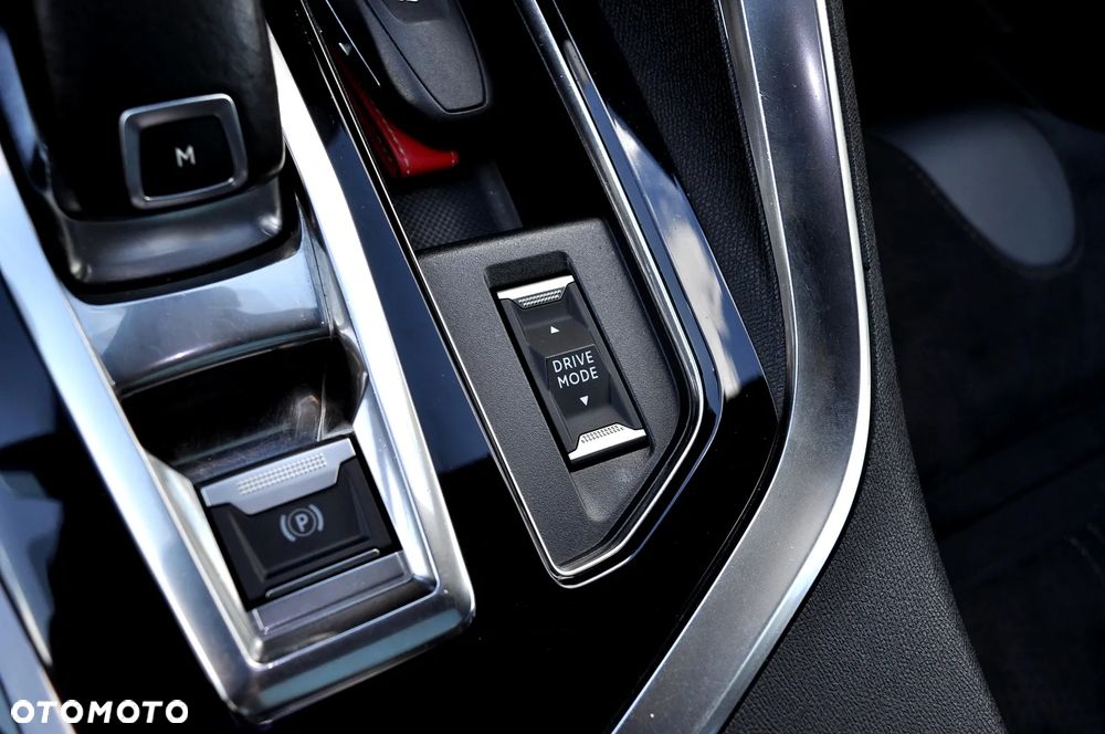 Peugeot 3008 BlueHDi 180 Stop & Start EAT8 Allure - 35