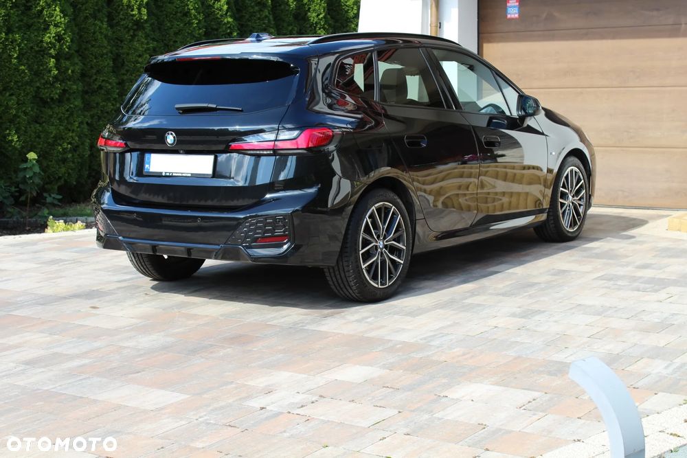 BMW 2 Series 2023 photo 3