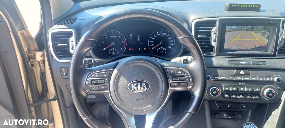 Kia Sportage 1.7 CRDI 2WD ISG Dream-Team Edition - 6