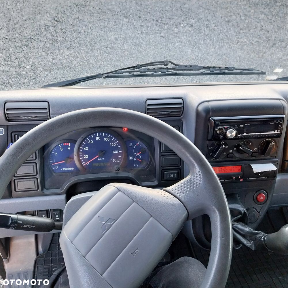 Mitsubishi Canter - 13