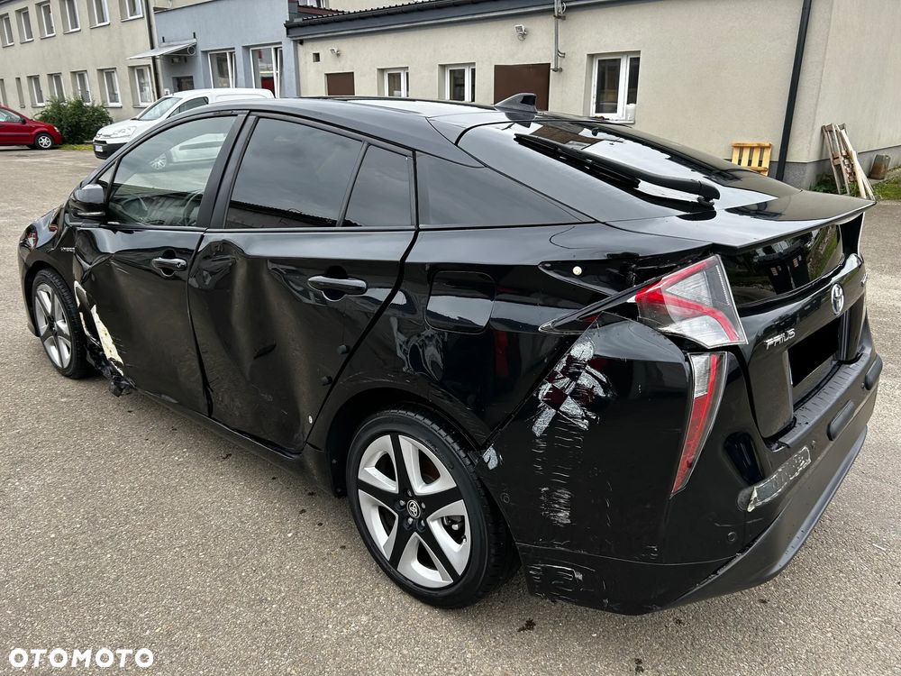 Toyota Prius Hybrid - 2
