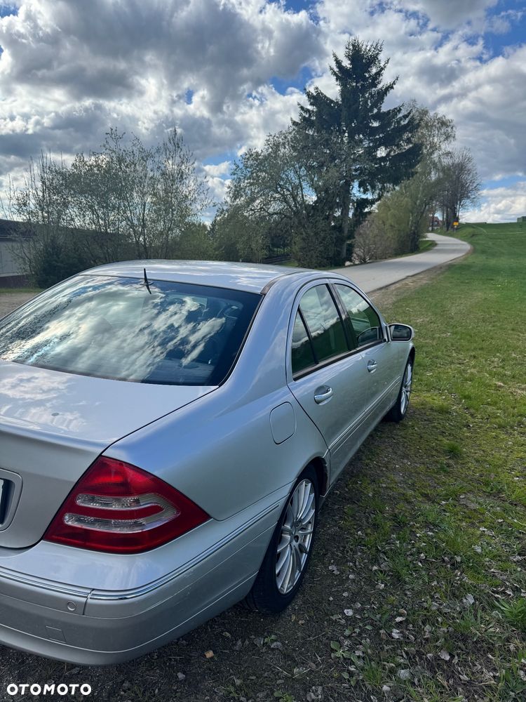 Mercedes-Benz Klasa C 320 Elegance - 5