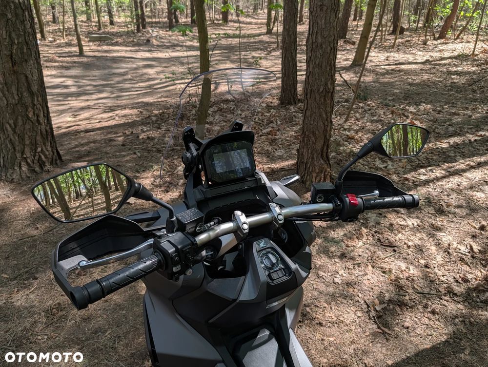 Honda ADV350 - 5
