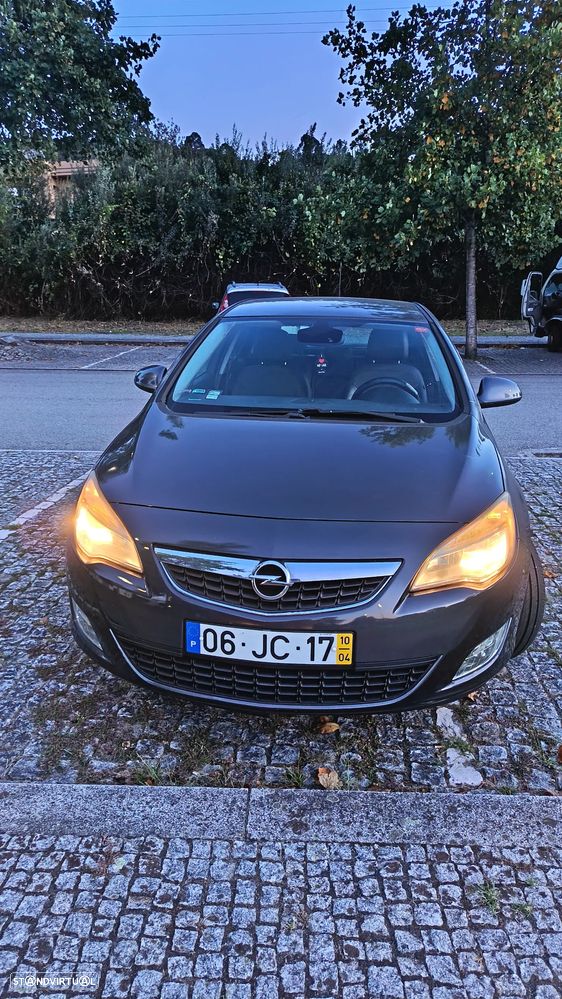 Opel Astra 1.4 Enjoy - 1