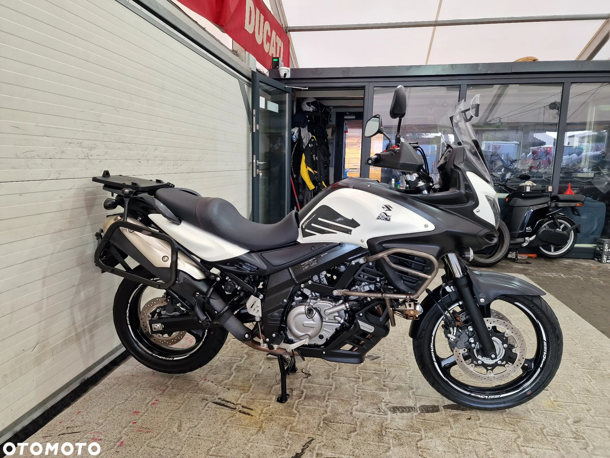 Suzuki DL - 18