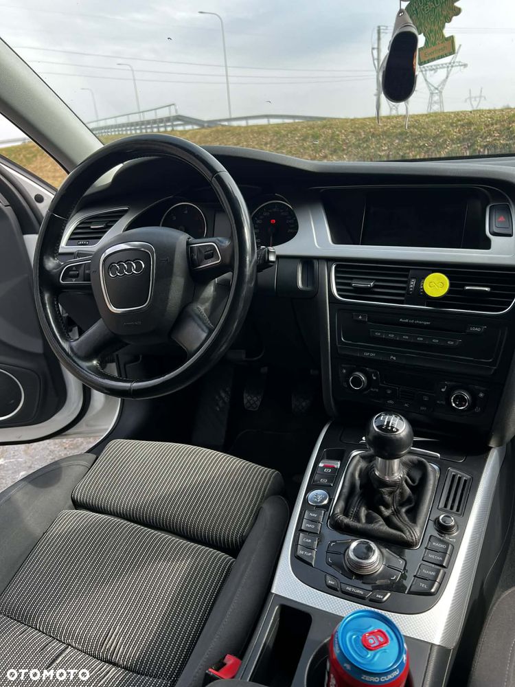 Audi A4 Avant 2.7 TDI DPF Attraction - 12