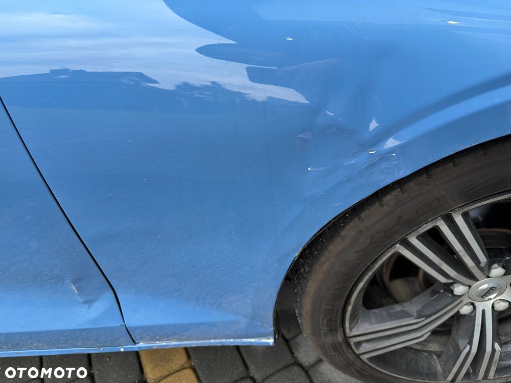 Volvo V60 D4 R-Design - 20