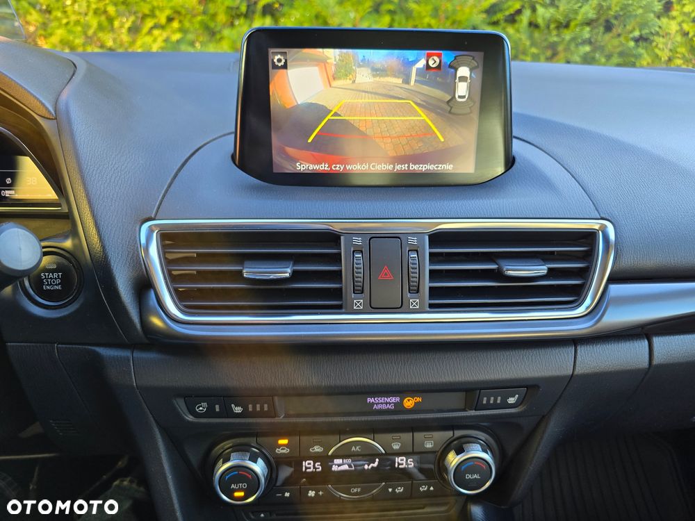 Mazda 3 1.5 D Skypassion - 13