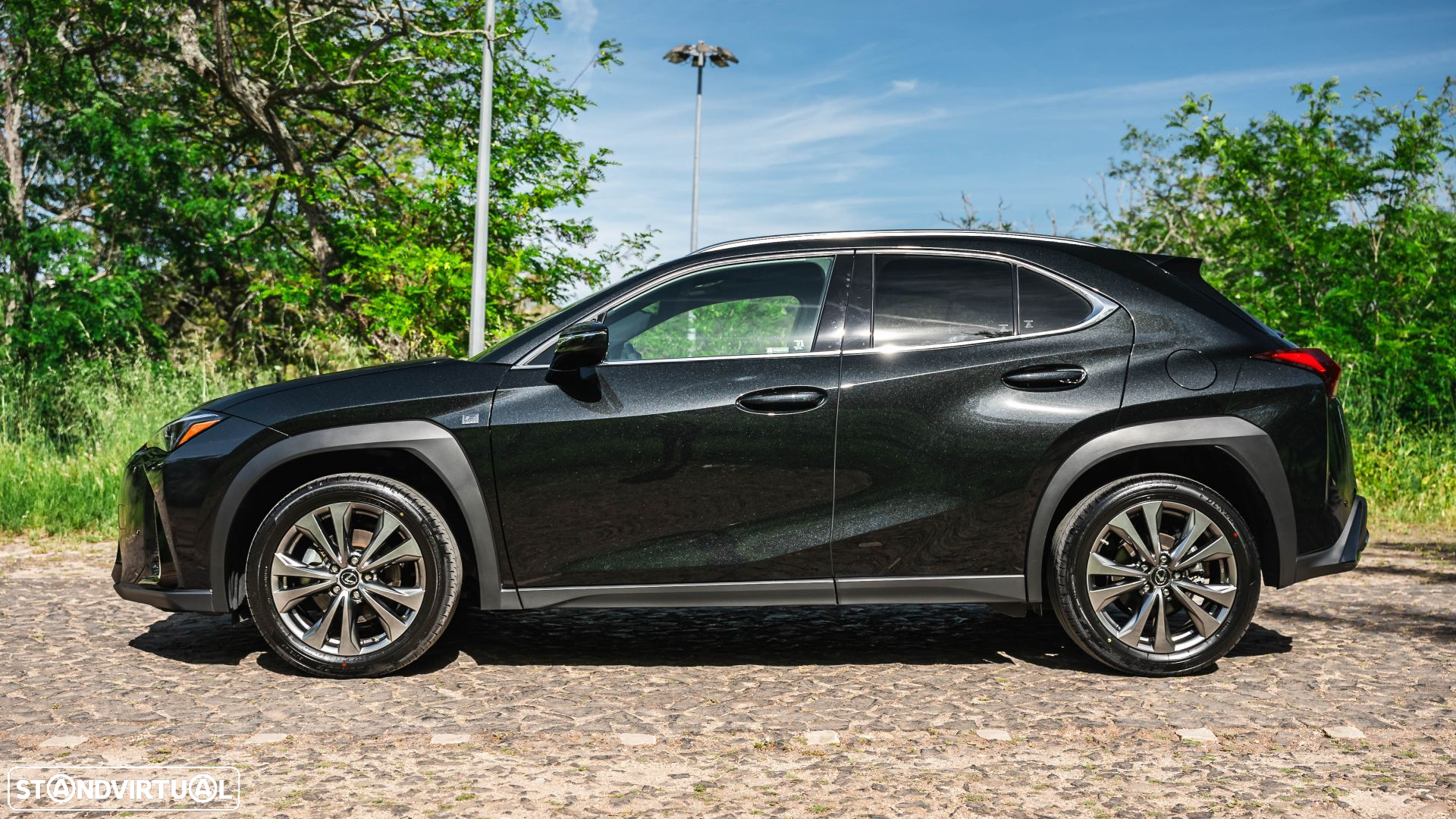 Lexus UX 250h Sport (Ecrã 12.3) - 8