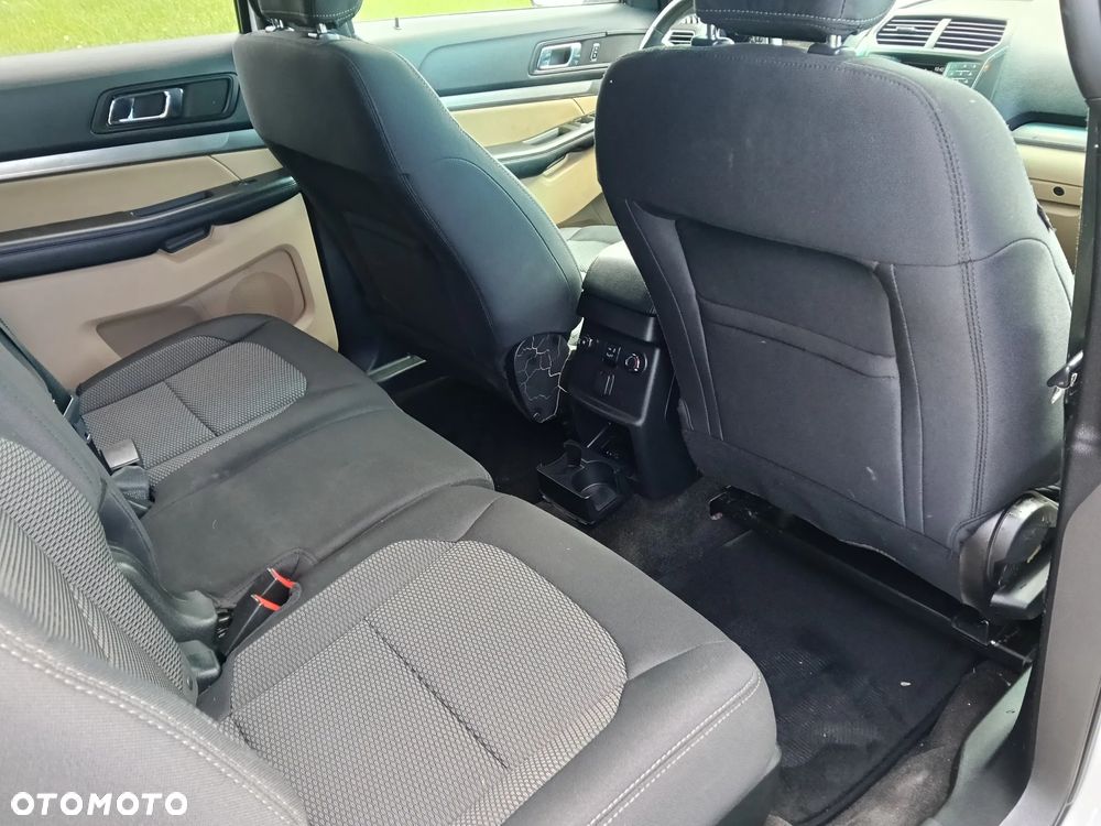 Ford Explorer - 11