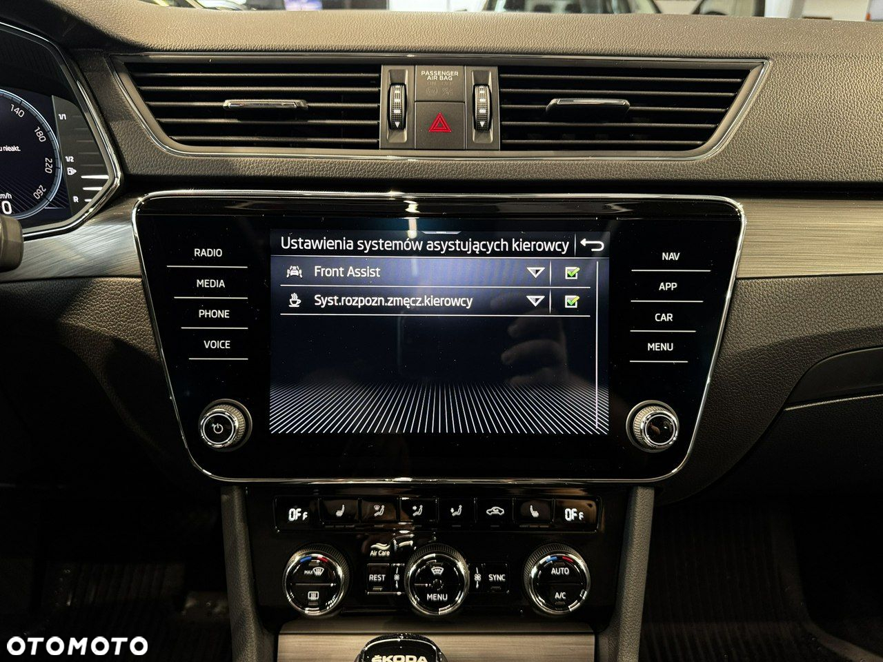 Skoda Superb - 36