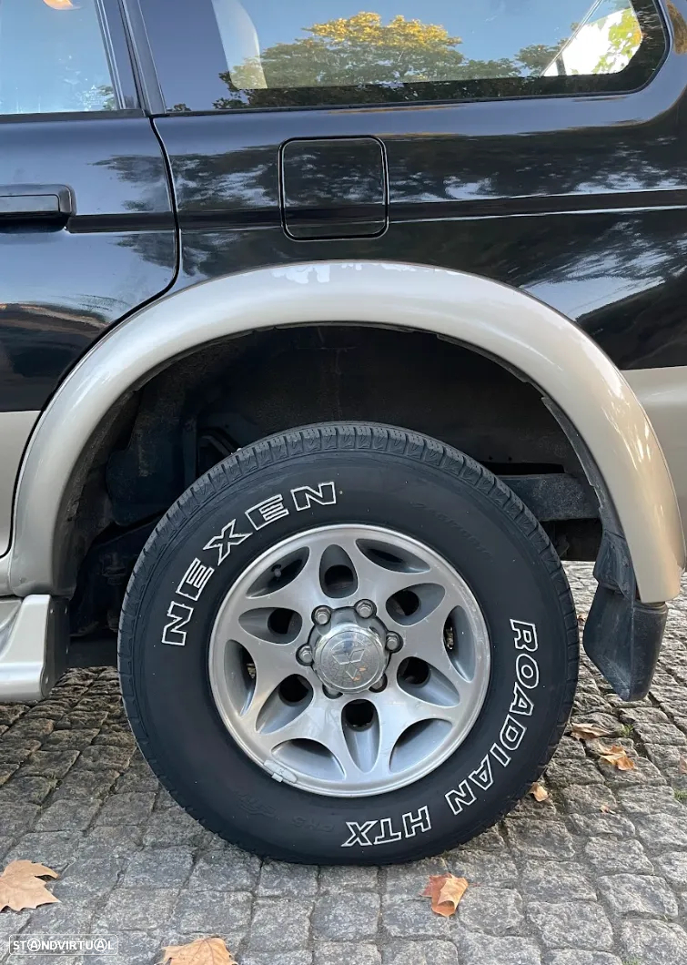 Mitsubishi Pajero Sport 2.5 TD GLS - 4