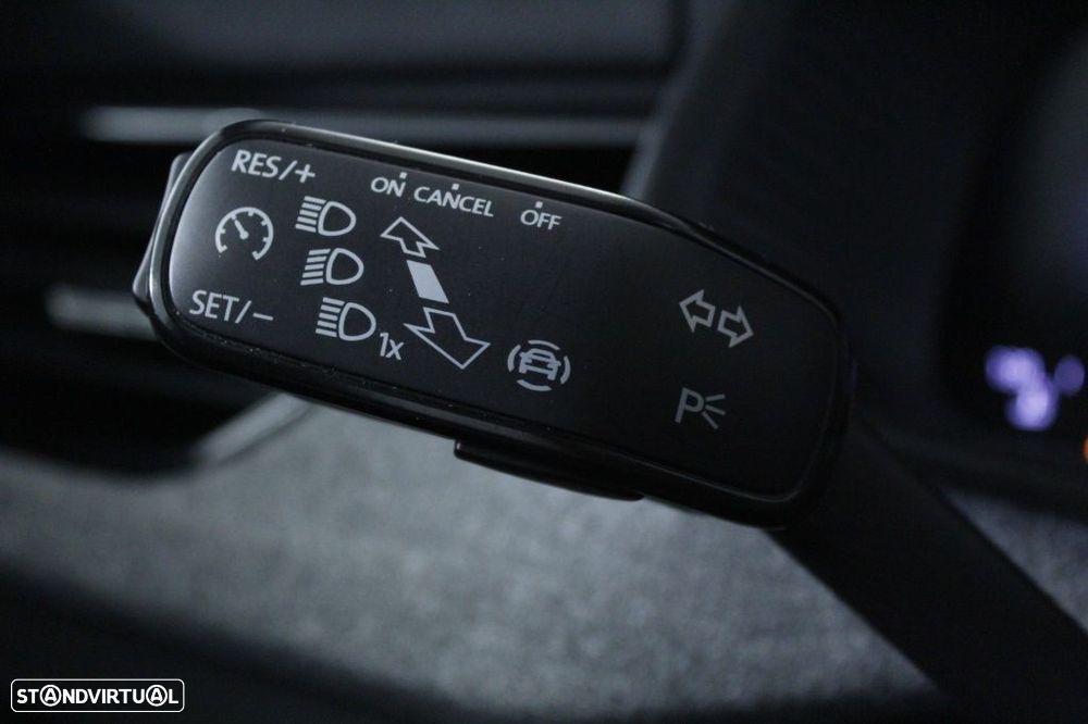 Skoda Kamiq 1.0 TSI Selection DSG - 25
