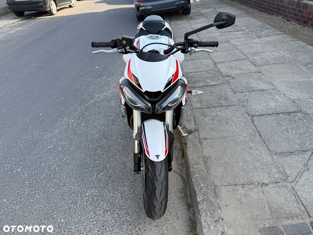 Triumph Street Triple - 2