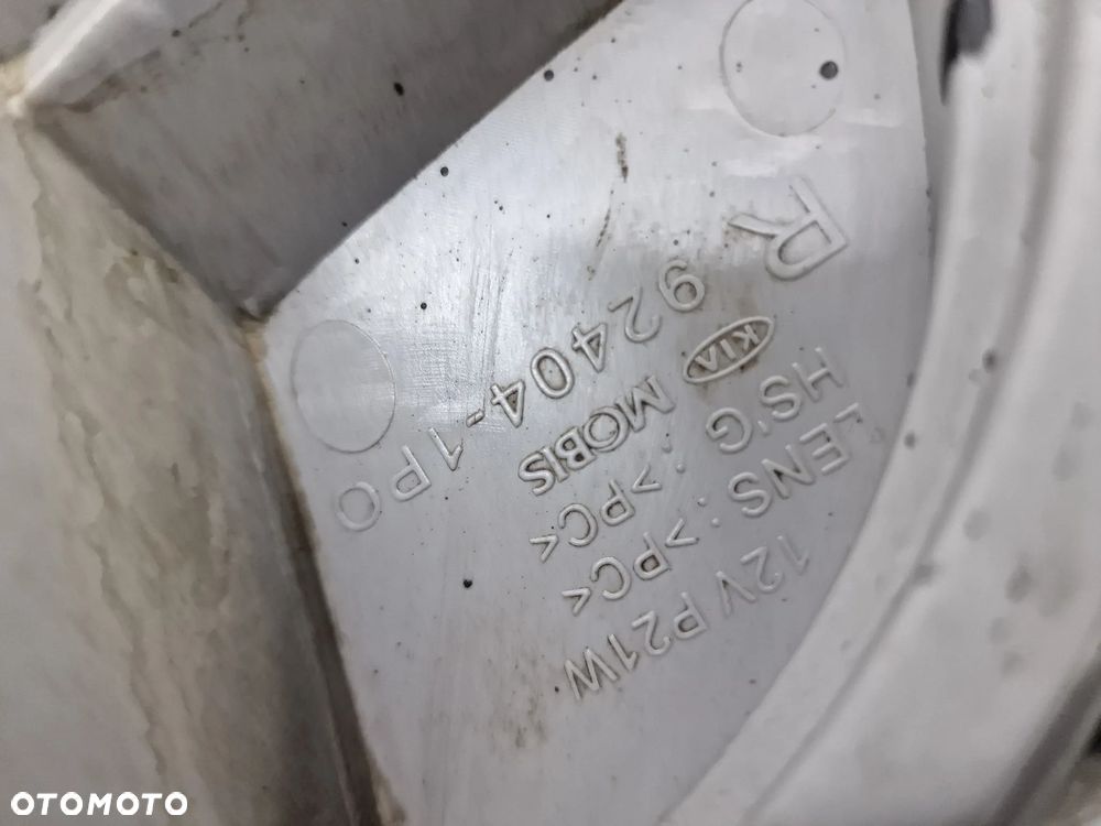 KIA VENGA 09- PRAWA PRZECIWMGIELNA LAMPA TYLNA TYLNIA TYŁ , NR AUKCJI LMT107 - 6