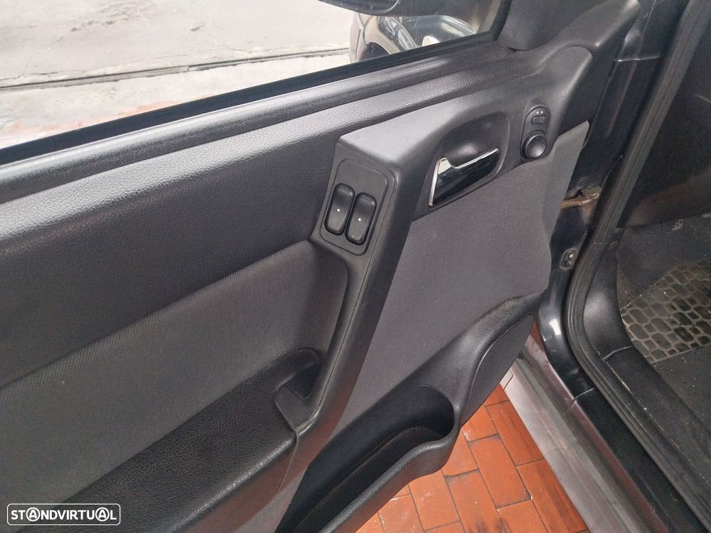 Opel Astra 1.2 Selection - 3