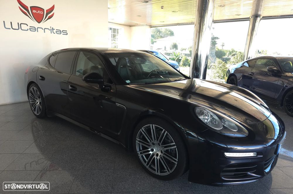Porsche Panamera 3.0 V6 - 3