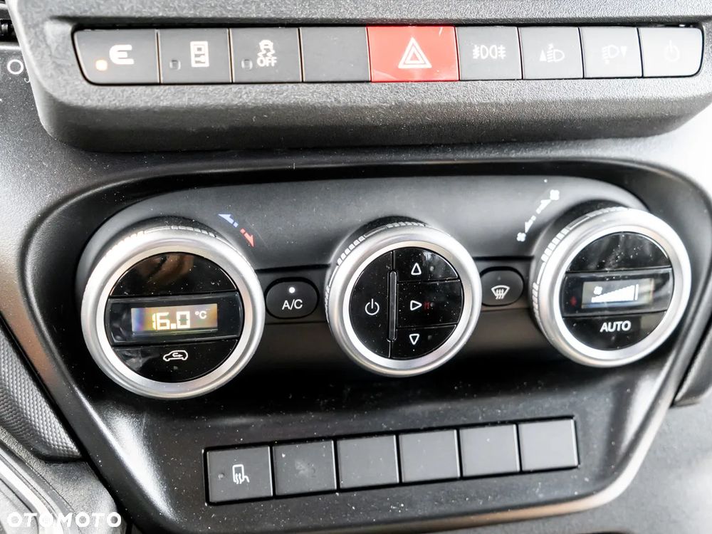 Iveco Daily 35S21HA8/P 3.0 210KM - 17