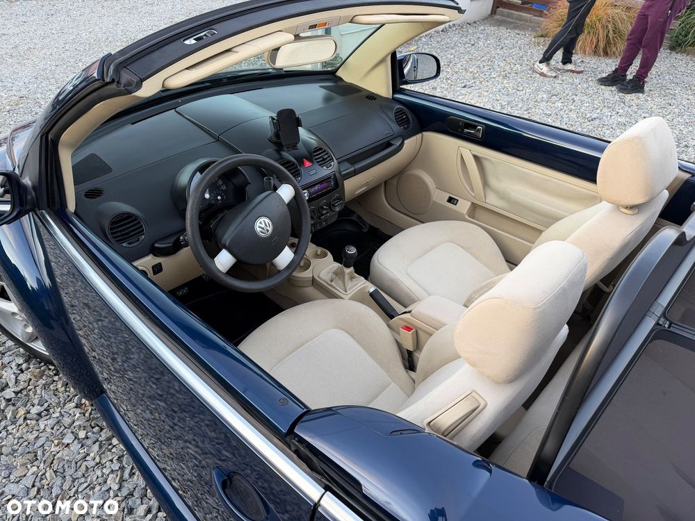 Volkswagen New Beetle 1.6 - 9