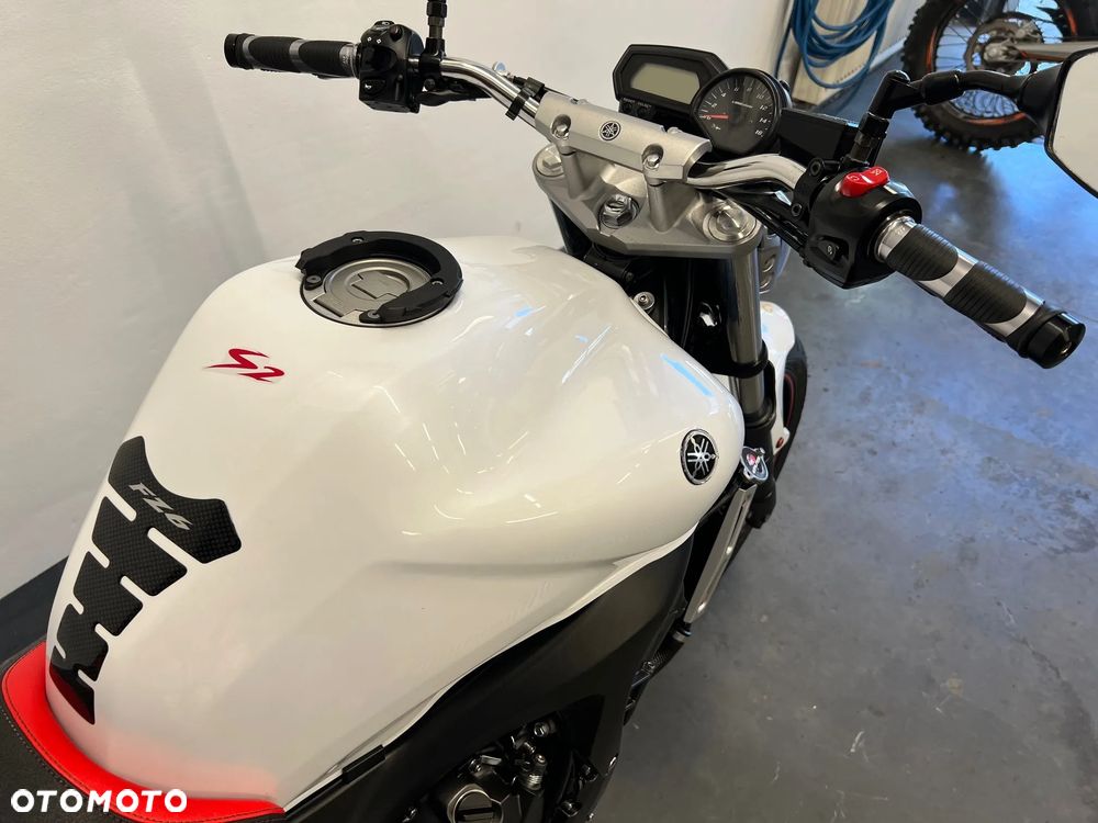 Yamaha FZ6 - 26
