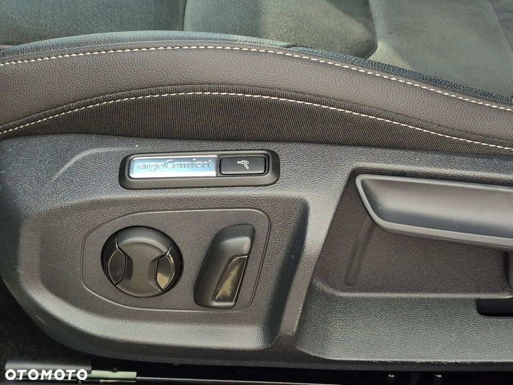 Volkswagen Arteon 2.0 TSI R-Line DSG - 18