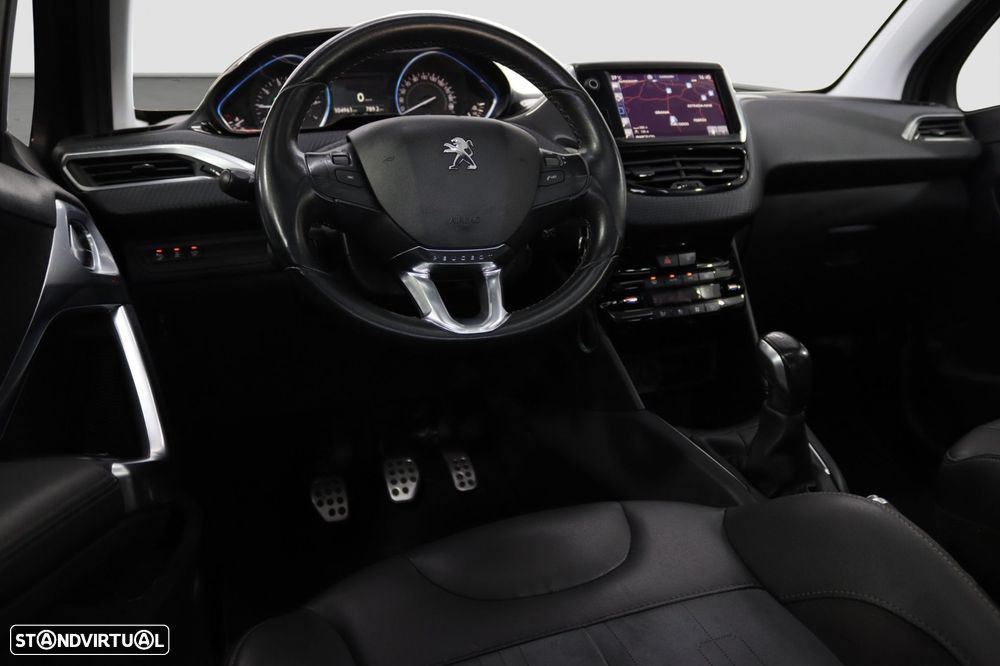Peugeot 208 1.2 PureTech Allure - 4