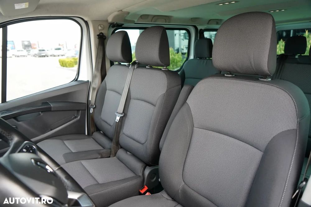 Renault TRAFIC III / AUTOBUS / 9 LOCURI / PRIMUL PROPRIETAR / DEALER POLONESE / 2022 / - 19