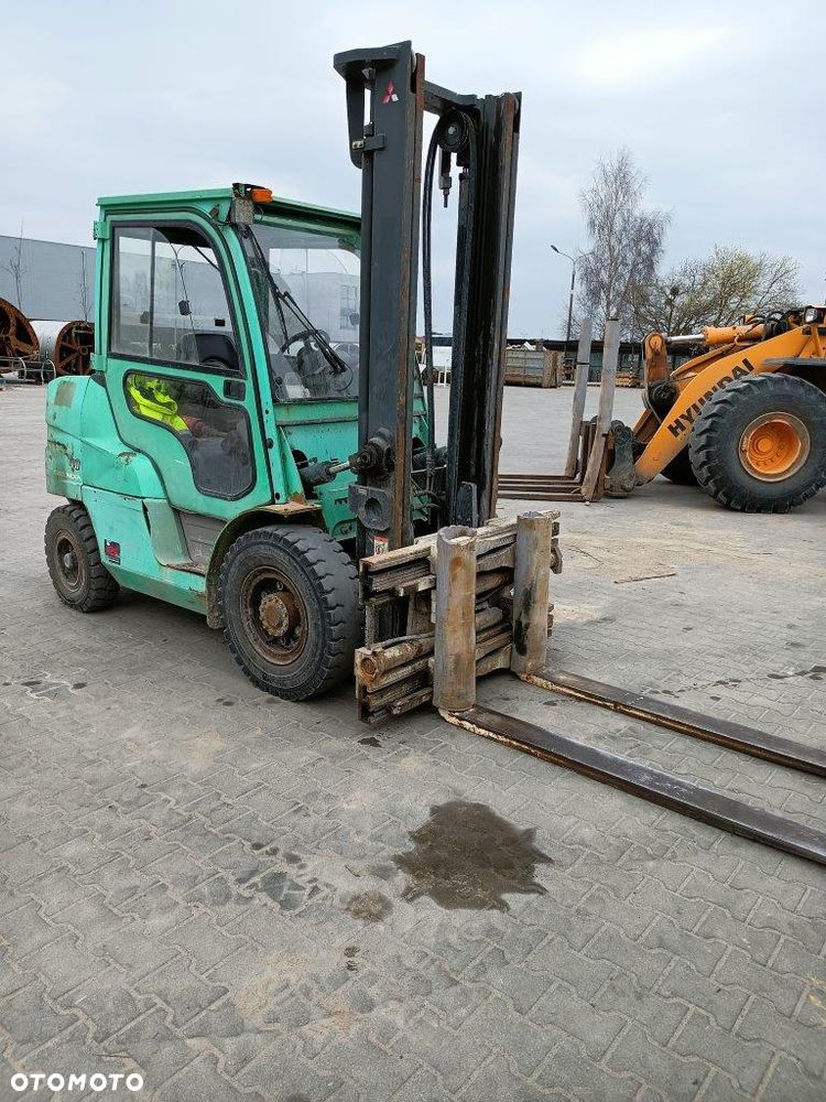 Mitsubishi FD 40 N - 4