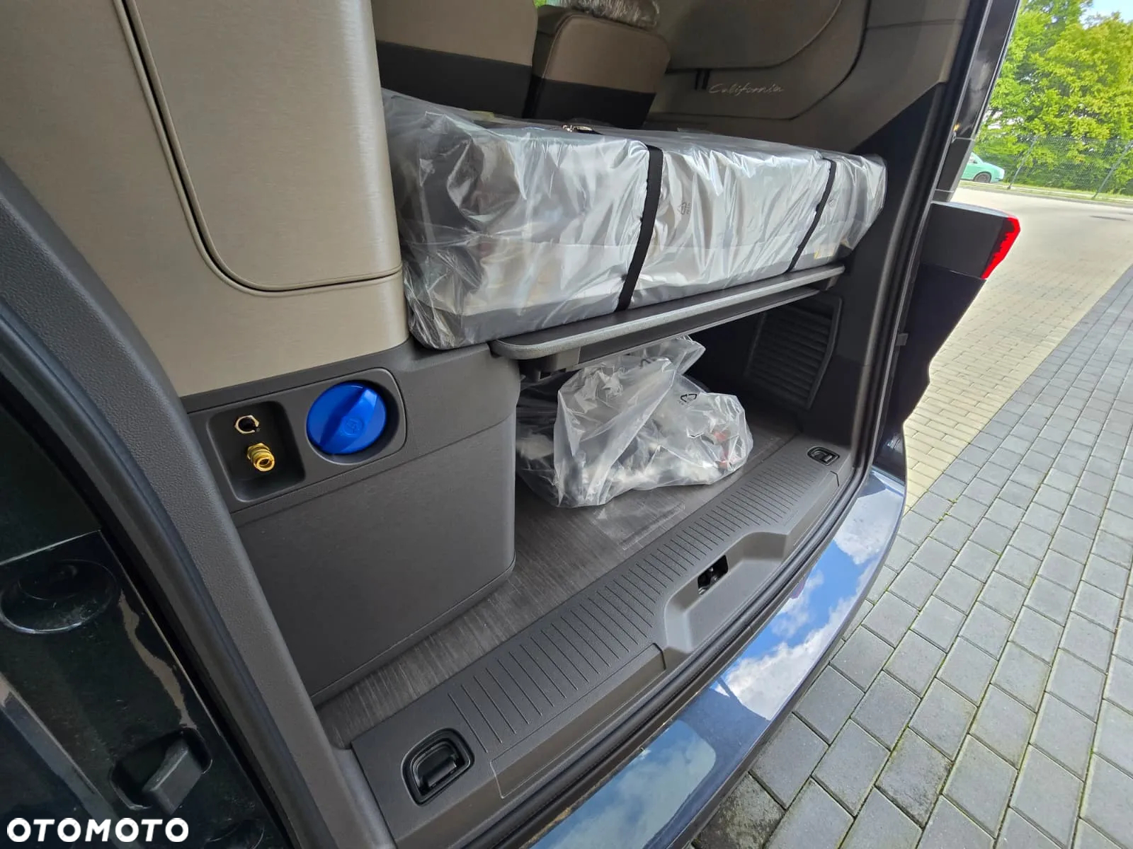 Volkswagen Multivan - 14