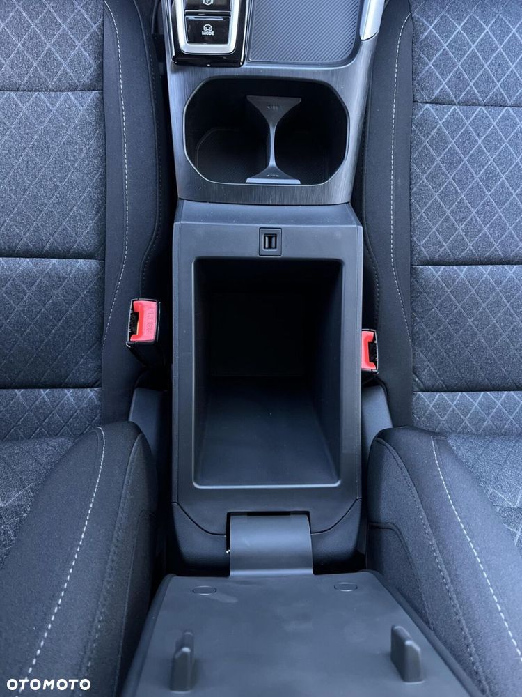 MG ZS Hybrid+ - 28