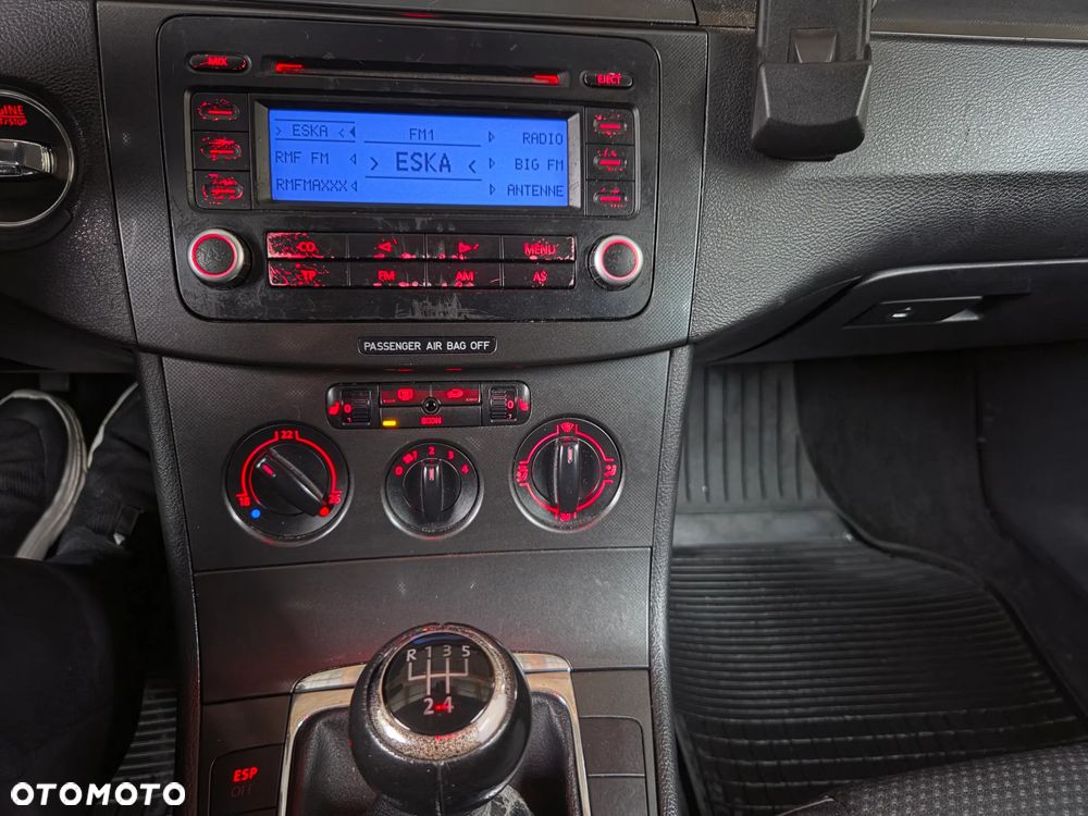 Volkswagen Passat 1.9 TDI DPF Comfortline - 8
