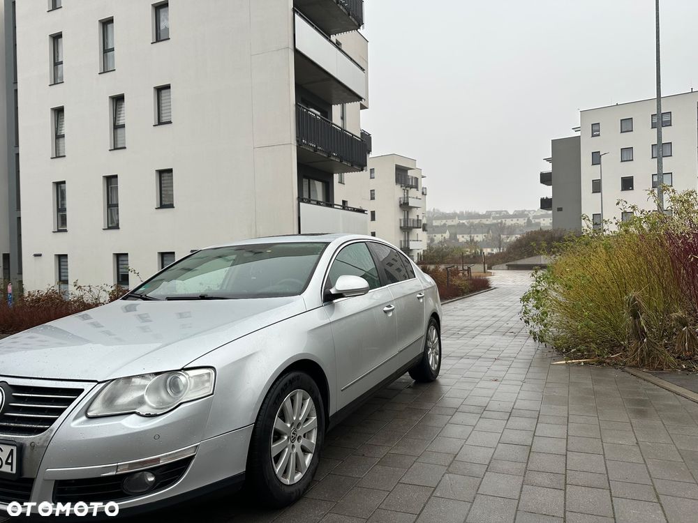 Volkswagen Passat 2.0 FSI Automatik Comfortline - 2