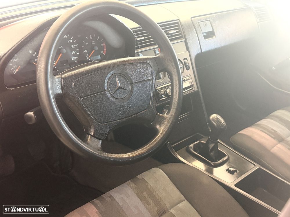 Mercedes-Benz C 200 D - 5