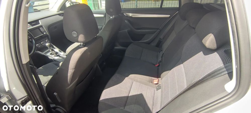 Skoda Octavia 1.6 TDI Ambition DSG - 13
