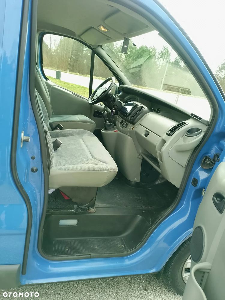 Renault Trafic - 13