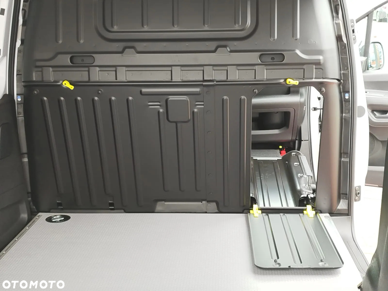 Toyota Proace City MC24 - 11