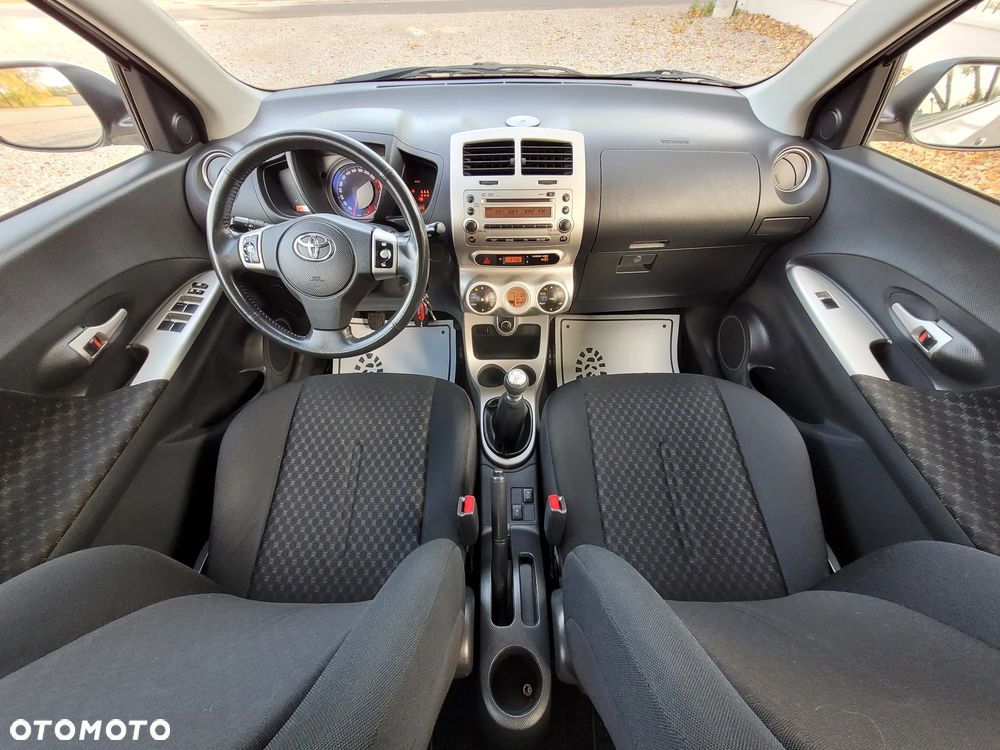 Toyota Urban Cruiser - 17