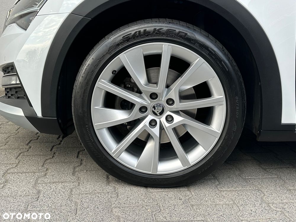 Skoda Superb 2.0 TDI 4x4 DSG Scout - 40