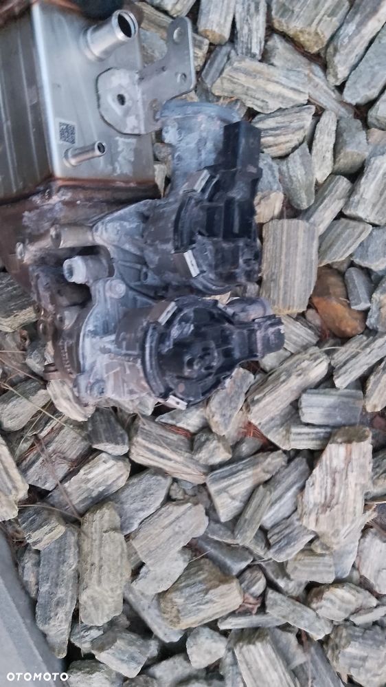 ZAWÓR EGR CHŁODNICZKA SPALIN MAN TGE VW CRAFTER II 04L131512CH - 4