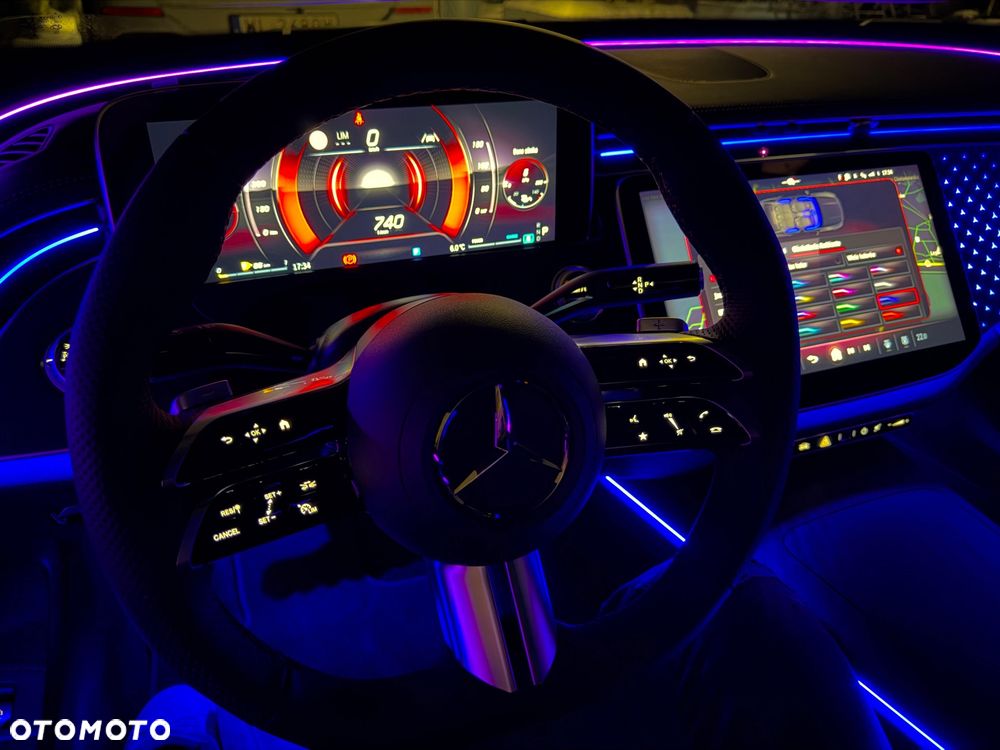 Mercedes-Benz Klasa E 220 d 4-Matic AMG - 33