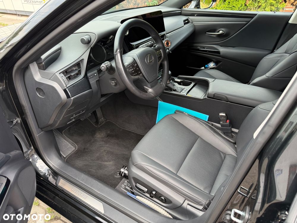 Lexus ES - 11