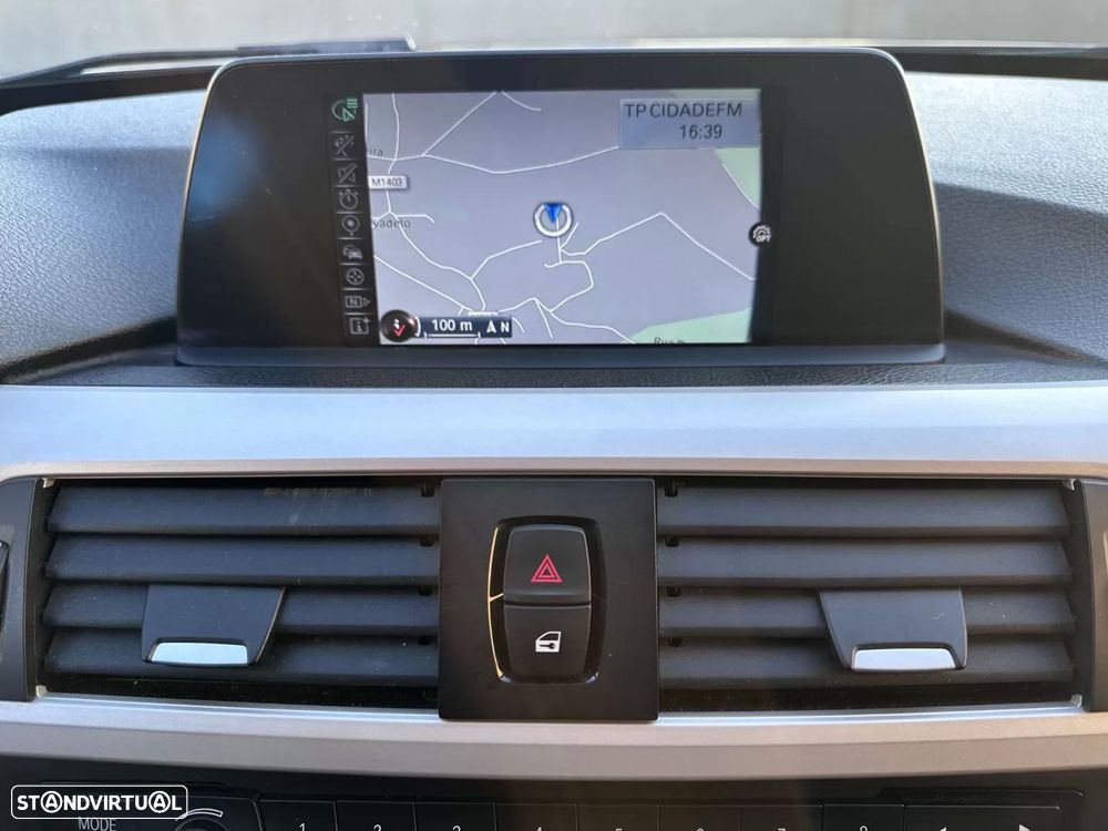 BMW 318 d Aut. Sport Line - 51