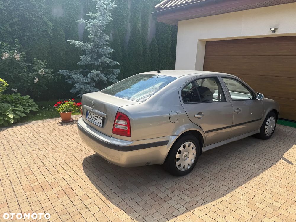 Skoda Octavia 1.6 Tour - 2