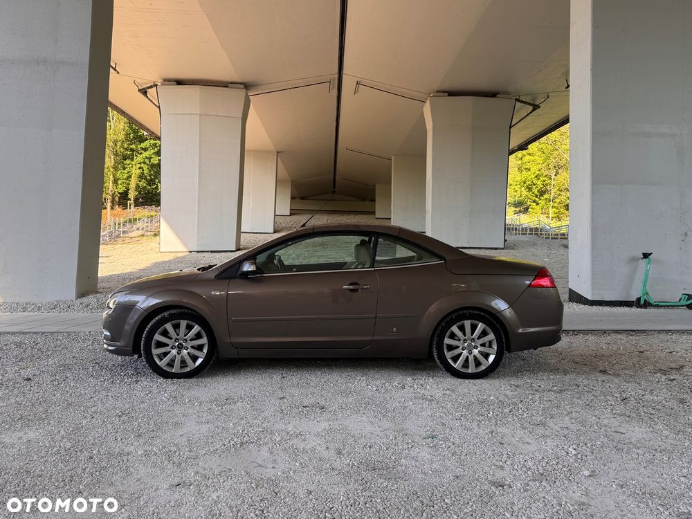Ford Focus 2.0 16V Titanium - 4