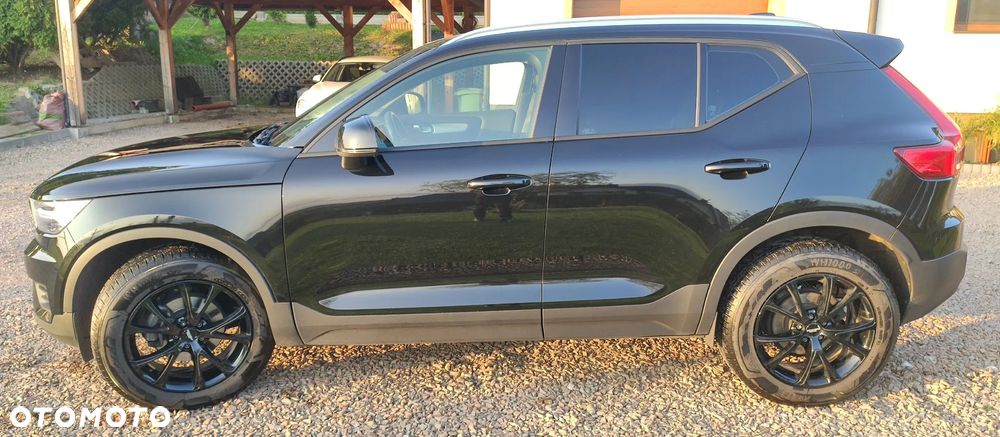 Volvo XC 40 T3 Momentum Pro - 38