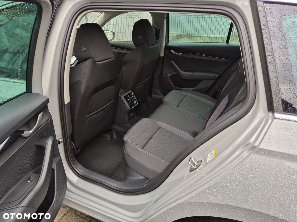 Skoda Octavia 1.5 TSI mHEV Drive Selection DSG - 14